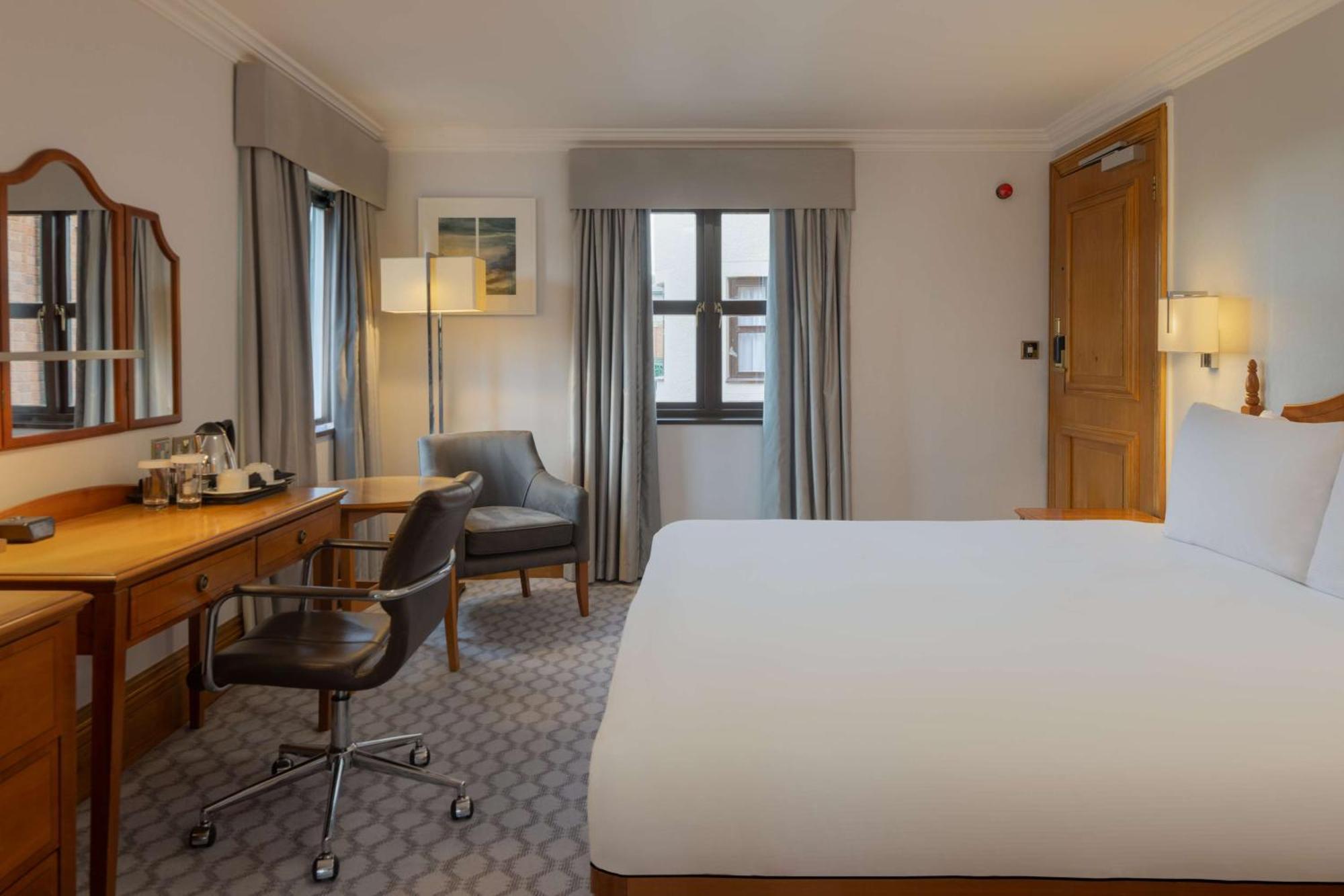 Hilton Puckrup Hall Hotel & Golf Club, Tewkesbury Глостър Екстериор снимка