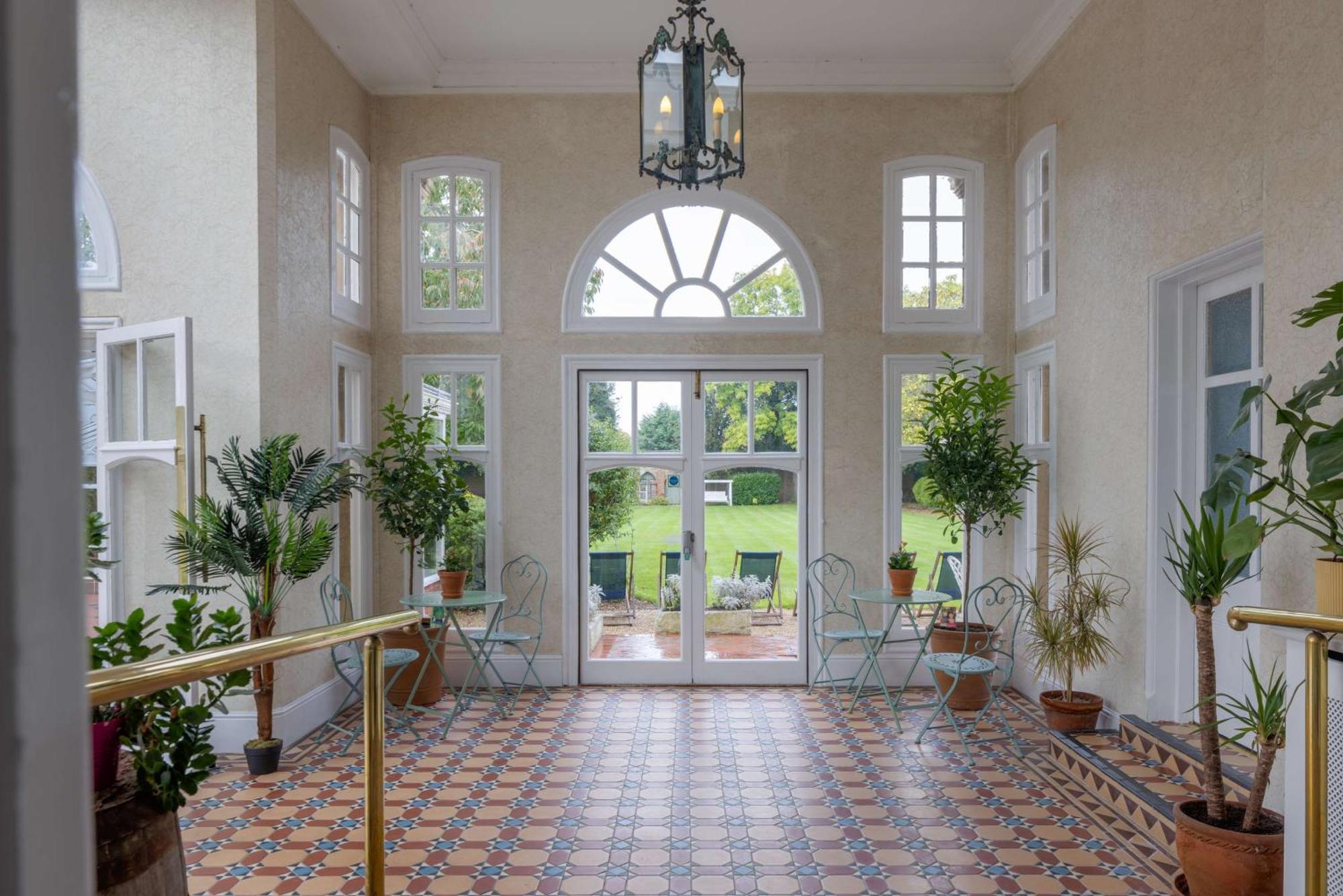 Hilton Puckrup Hall Hotel & Golf Club, Tewkesbury Глостър Екстериор снимка